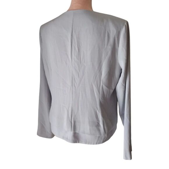 Appleseed's Light Grey Layered Look Button Up Cropped Blazer Size 12 - Picture 9 of 14